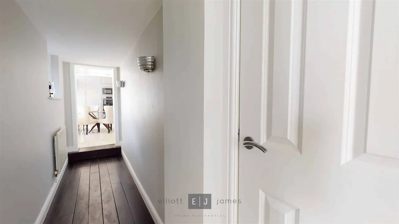 Montague House, Repton Park, Woodford Green, photo 10