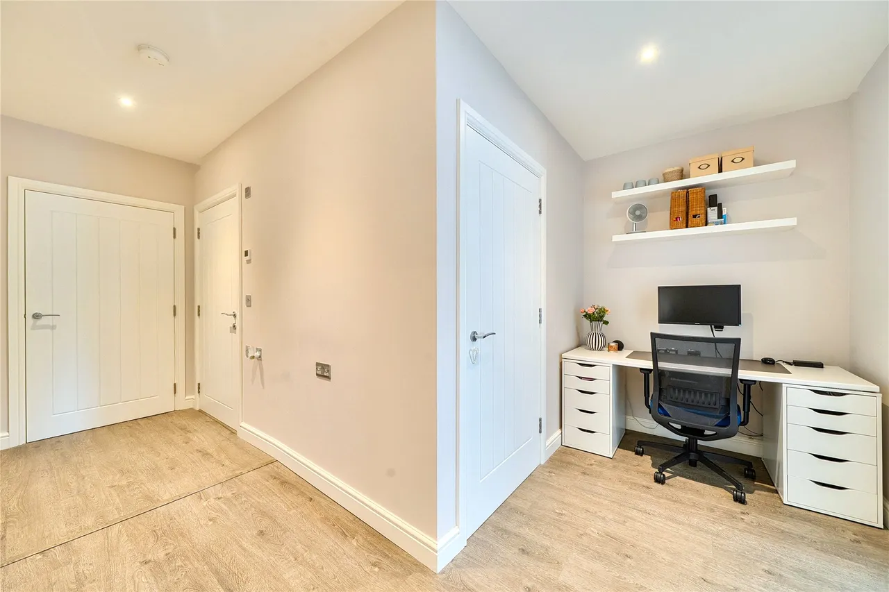 Ravenscar Road, Surbiton, KT6, photo 10