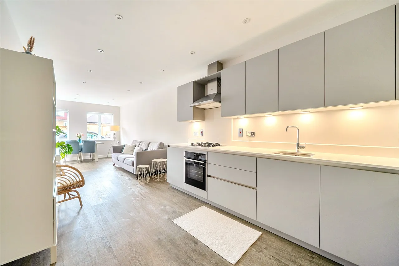Ravenscar Road, Surbiton, KT6, photo 3