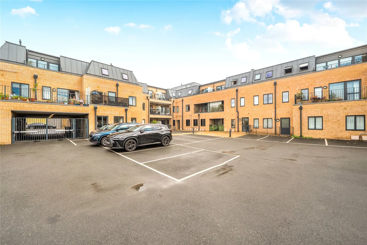 Ravenscar Road, Surbiton, KT6, photo 13