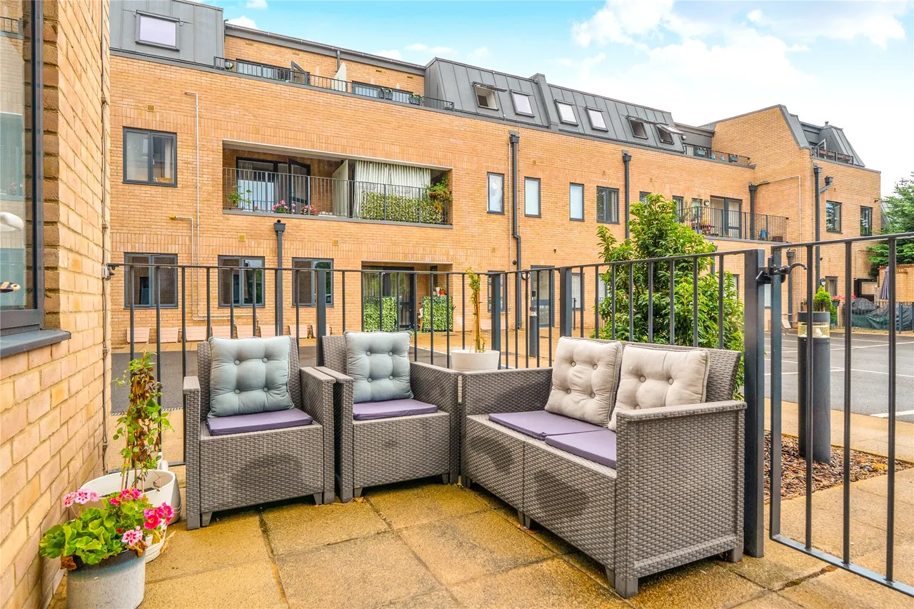 Ravenscar Road, Surbiton, KT6, photo 4