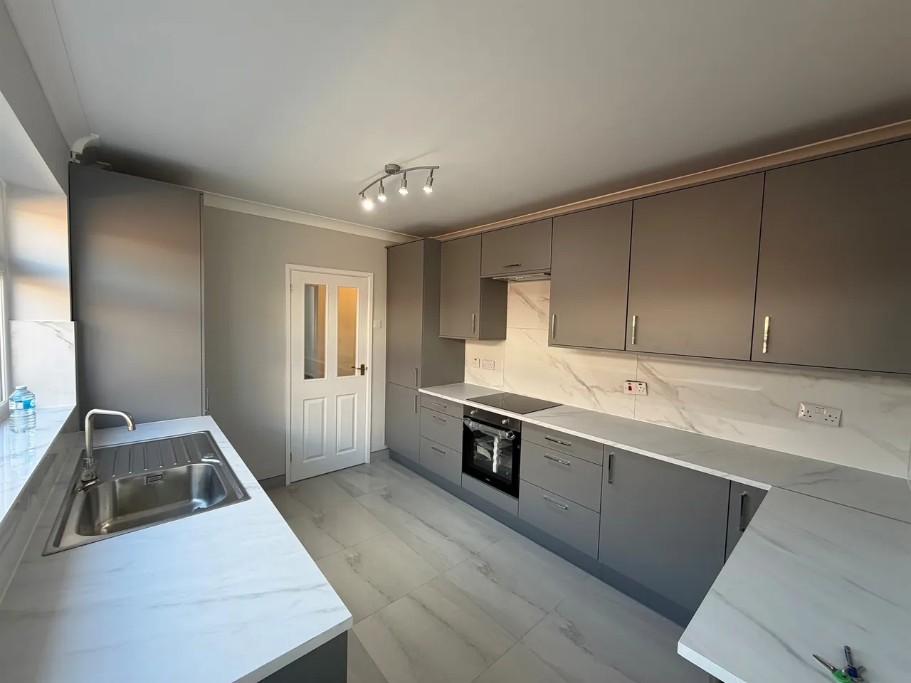 Wright Avenue, Peterborough, PE2, photo 2