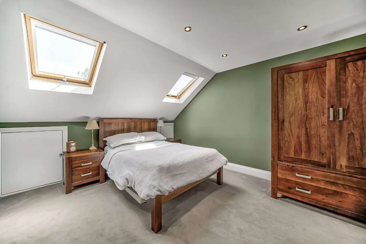 Cedar Road, Teddington, TW11 9AL, photo 11