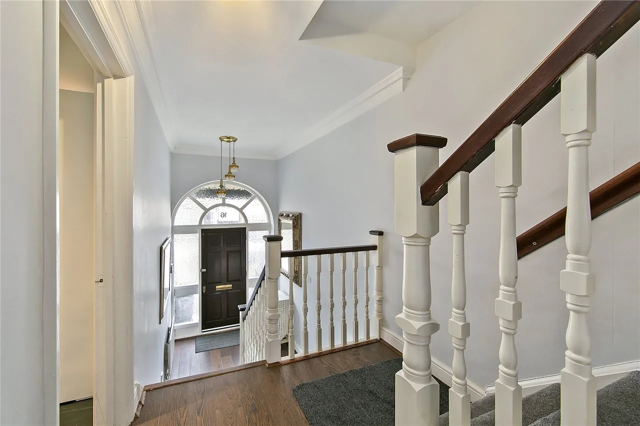 Millside Place, Old Isleworth, TW7, photo 4
