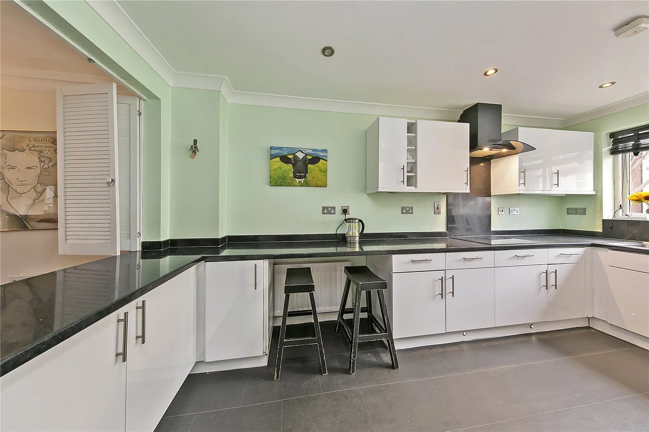 Millside Place, Old Isleworth, TW7, photo 9