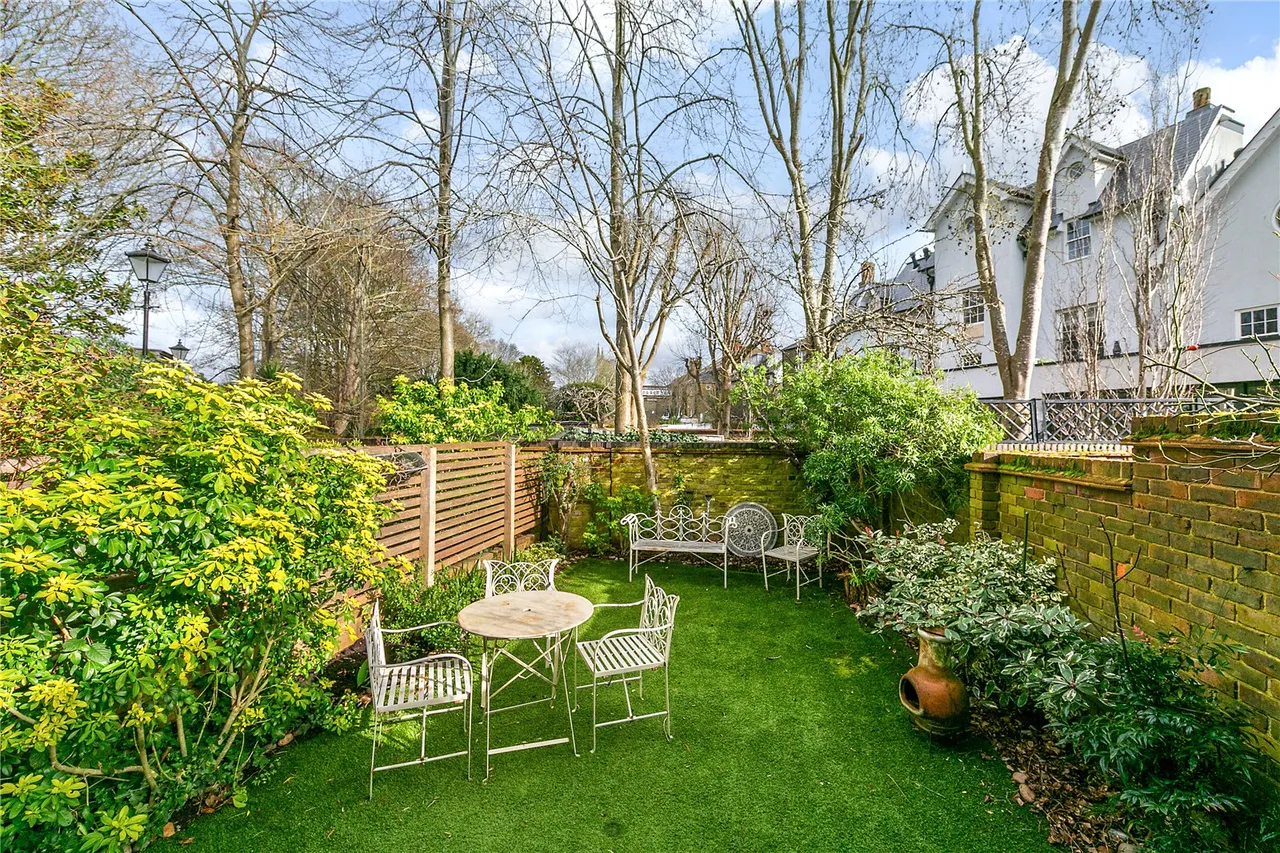 Millside Place, Old Isleworth, TW7, photo 2