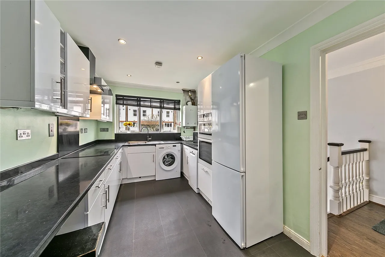 Millside Place, Old Isleworth, TW7, photo 6