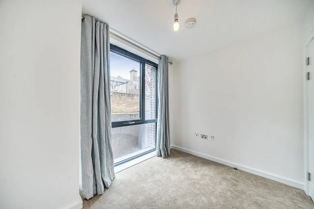 Hawthorne Crescent, SE10, photo 18