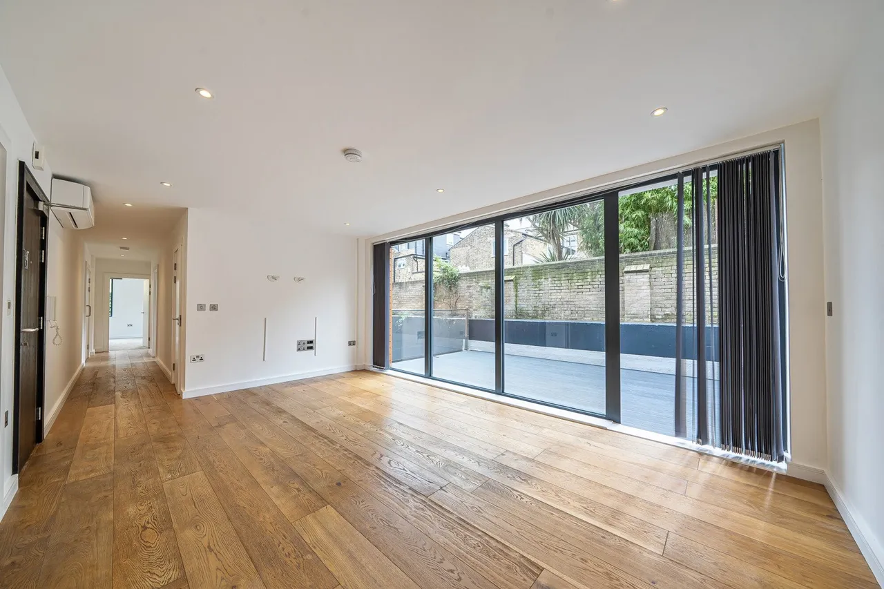 Hawthorne Crescent, SE10, photo 12