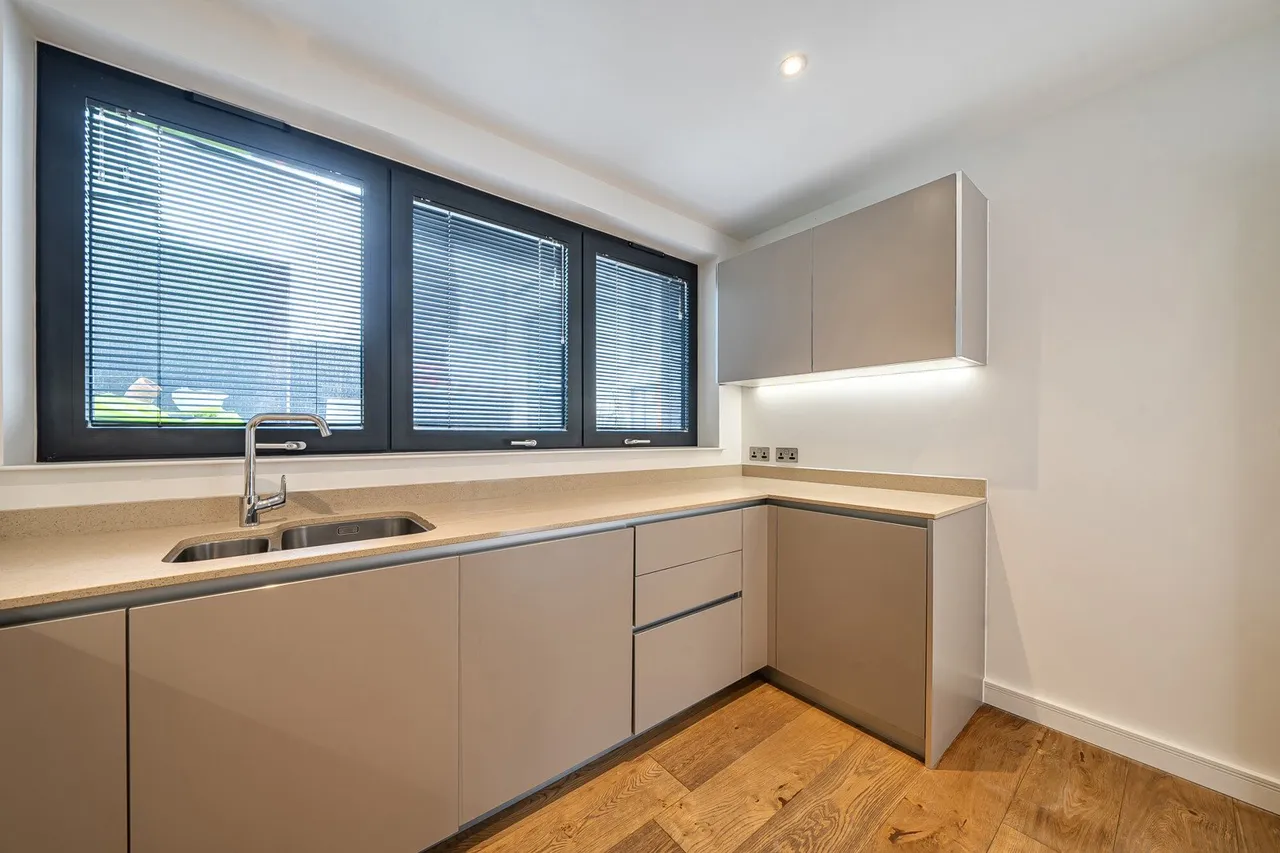 Hawthorne Crescent, SE10, photo 13
