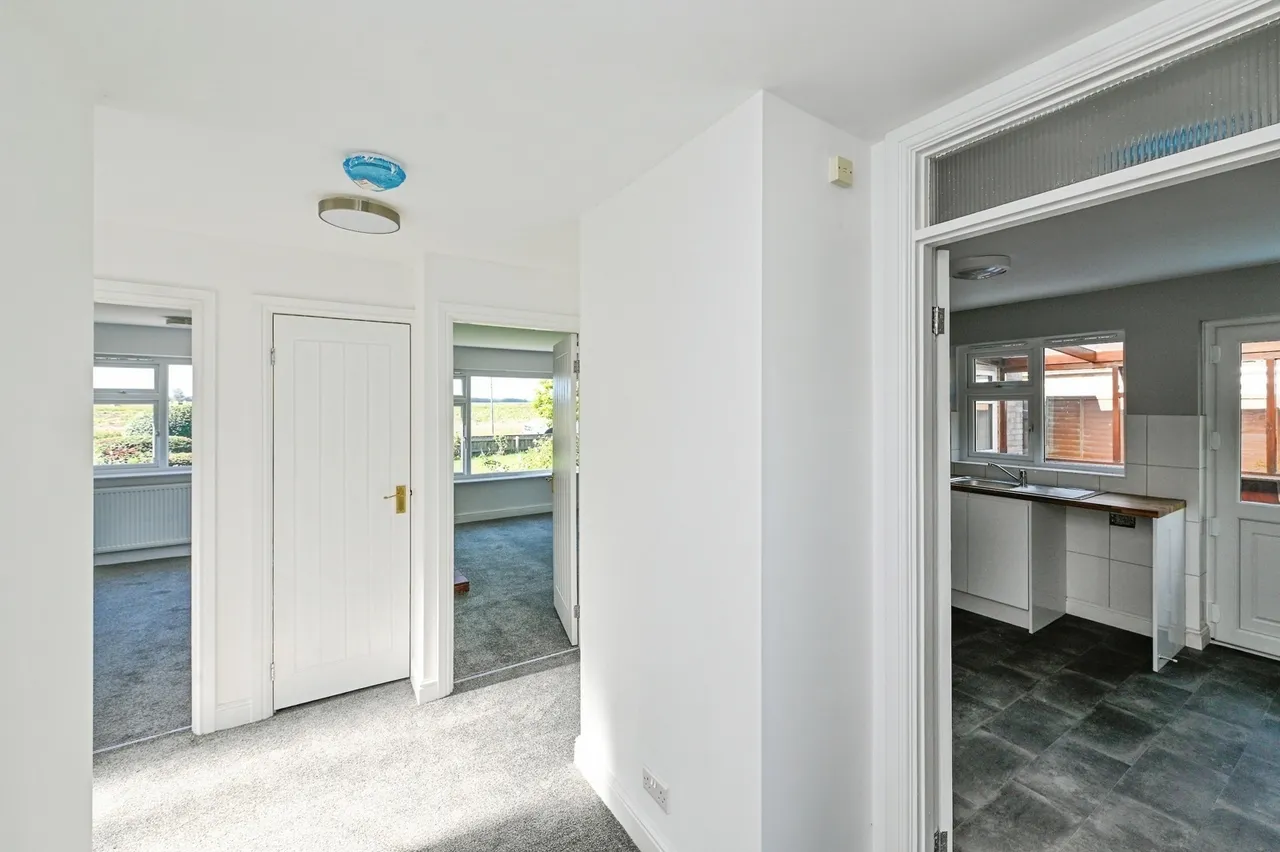High Road, Newton-in-the-Isle, Cambridgeshire, PE13, photo 6
