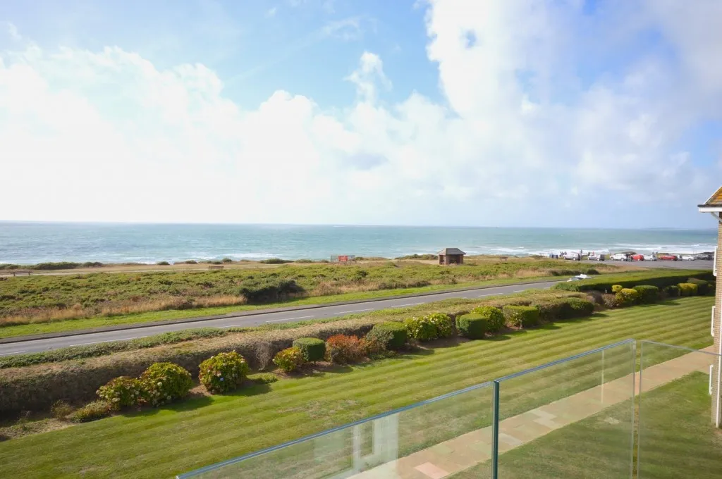 Maryland Gardens, Milford On Sea, SO41, photo 8