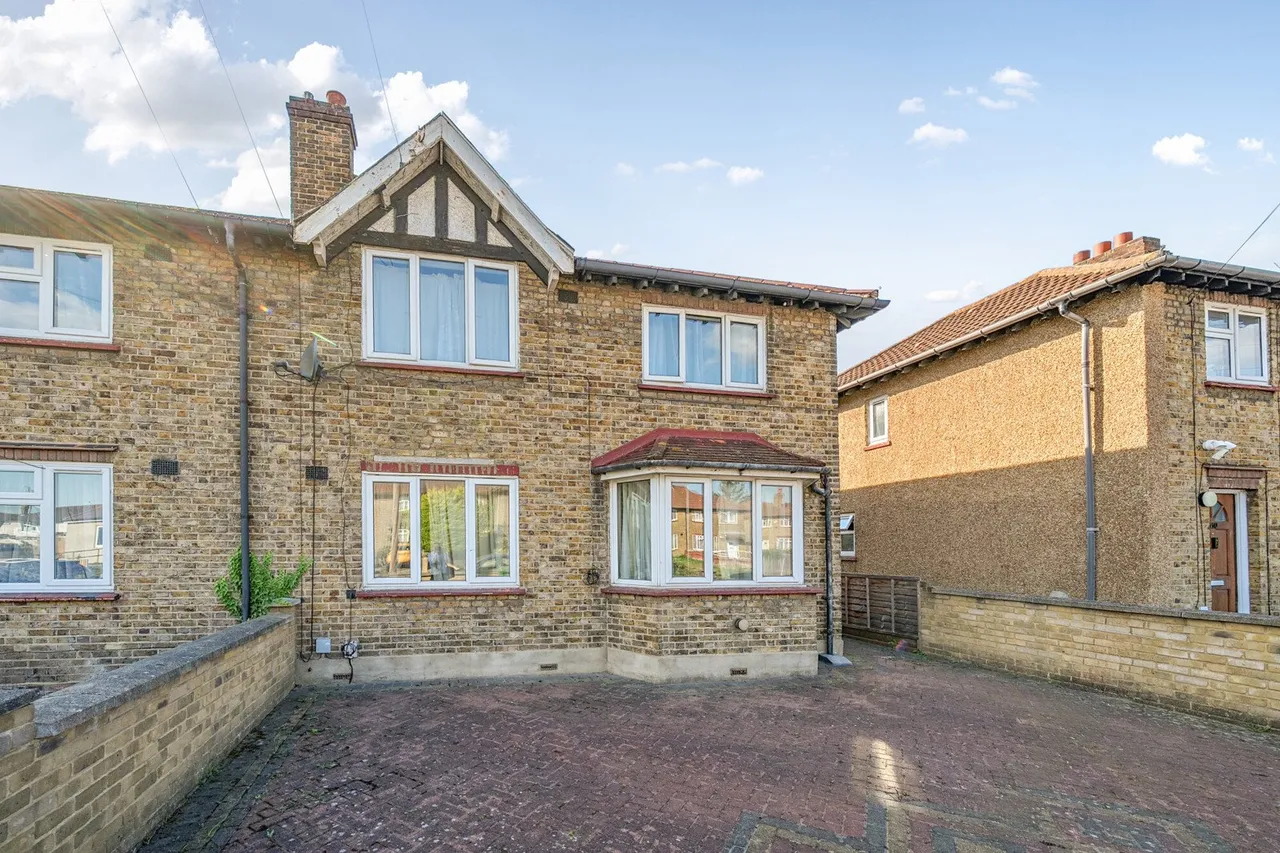 3 bed house for sale — Eltham Green Road, SE9