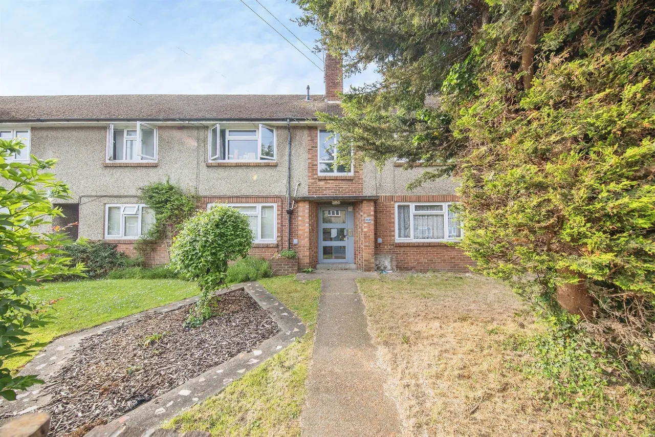 2 bed flat for sale — Grange Road, Harwich