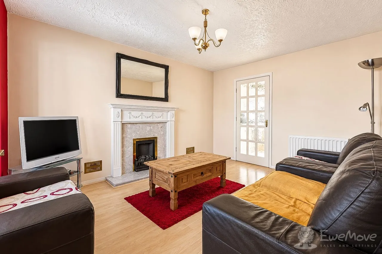 Curie Close, Rugby, CV21, photo 2