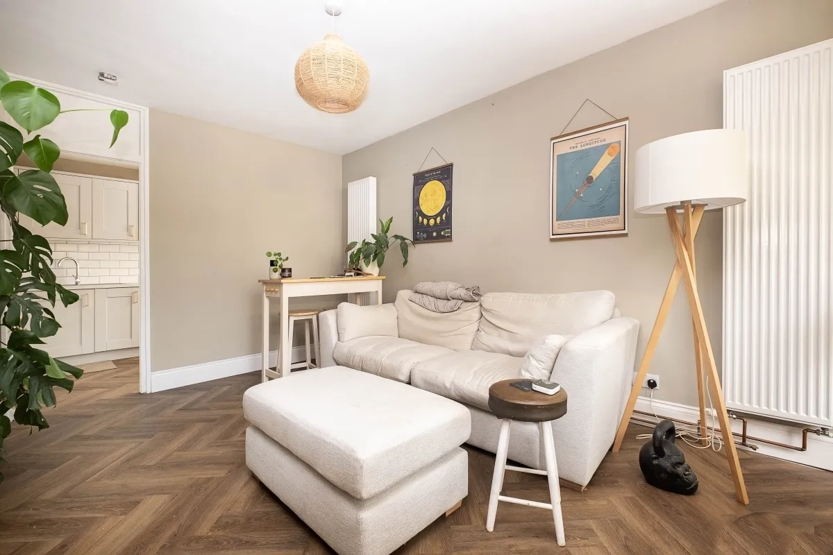 Strathdon Drive London SW17, photo 2