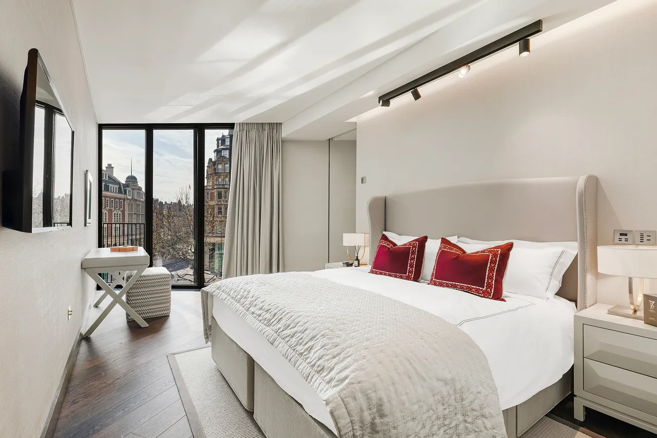 One Hyde Park, 100 Knightsbridge, London, photo 3