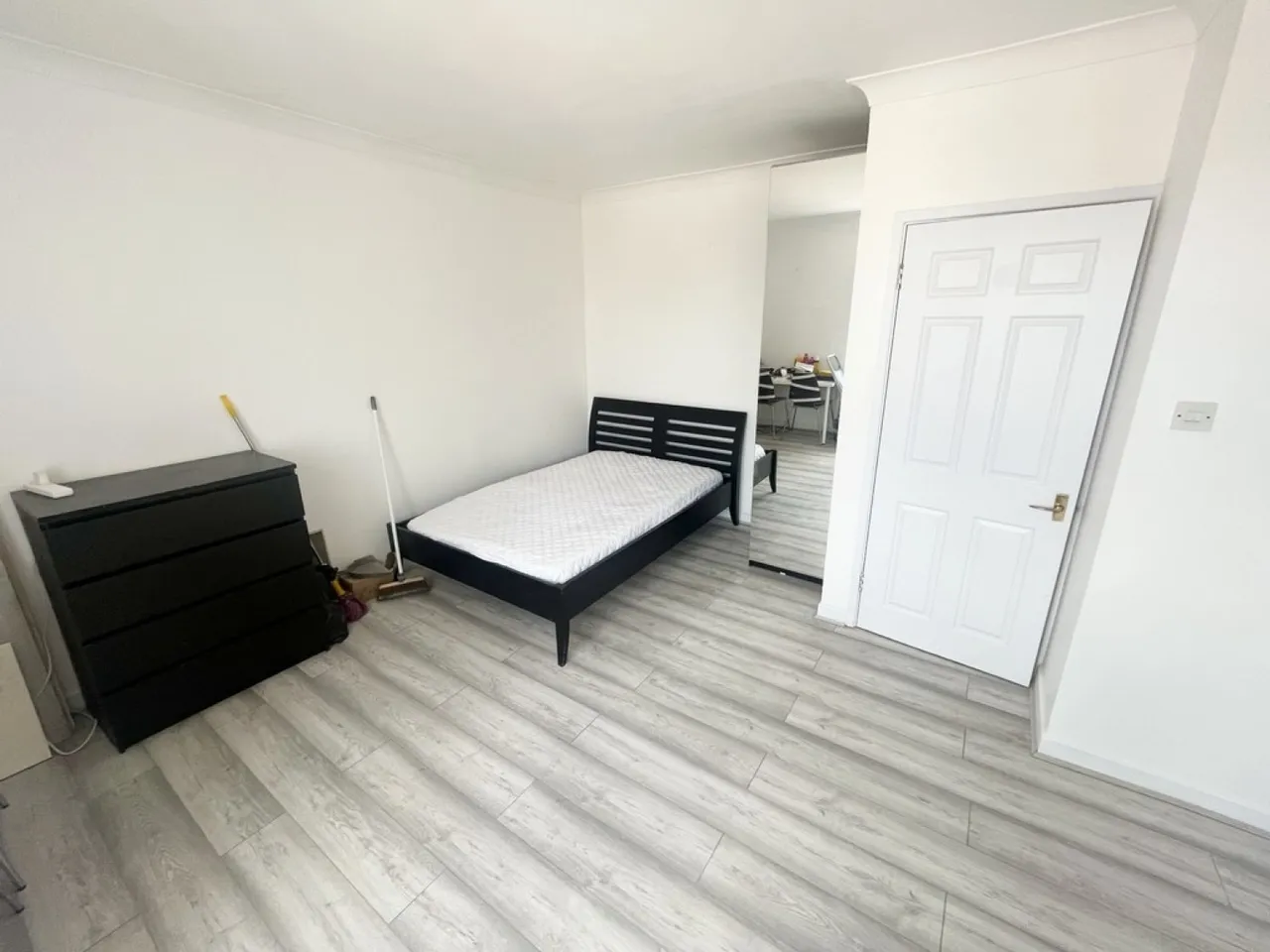 1 bed flat to rent, Hencroft Street South, Slough, SL1