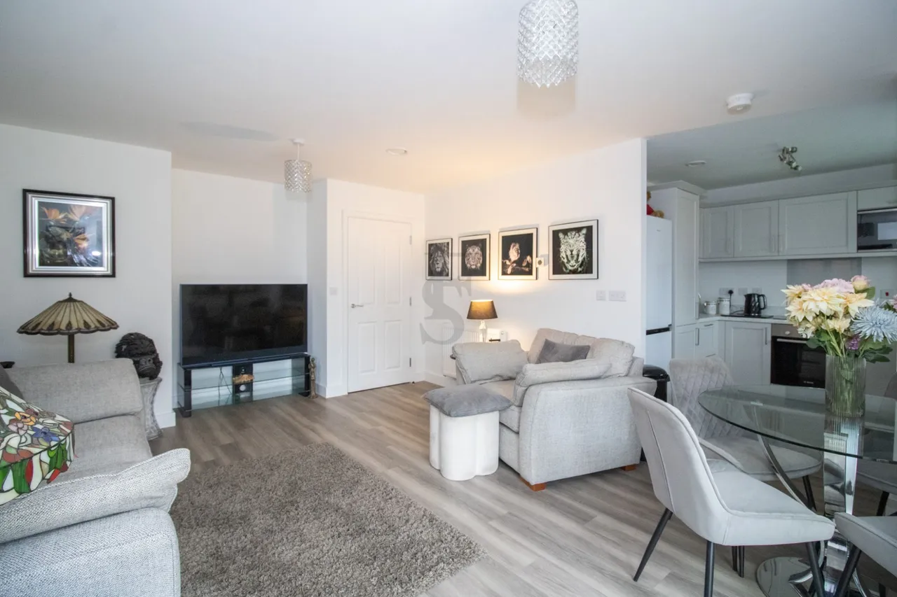 Inver Road, New Lubbesthorpe, LE19, photo 3