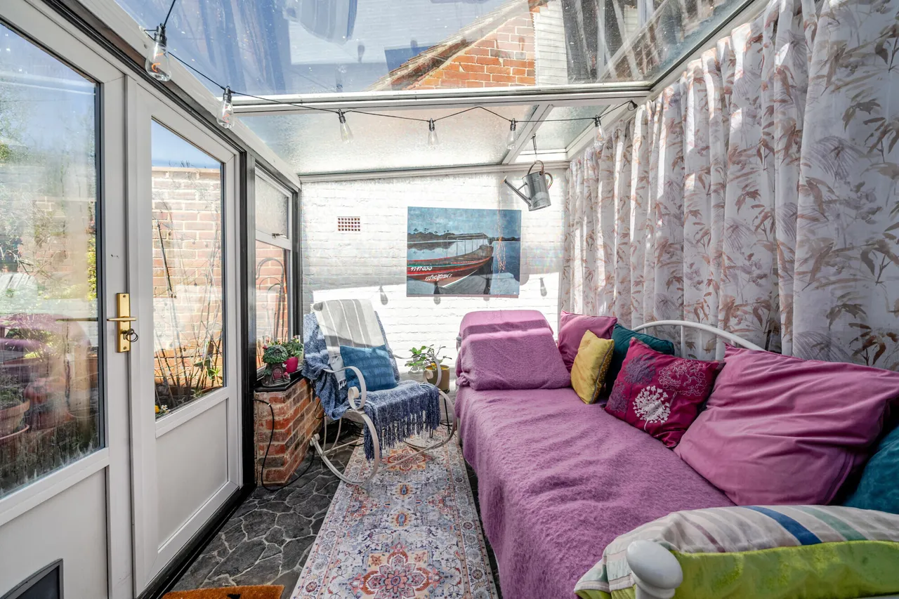 Upper Hale Road, Farnham, GU9, photo 7
