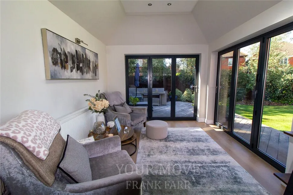 Kempe Close, Slough, Berkshire, SL3, photo 6