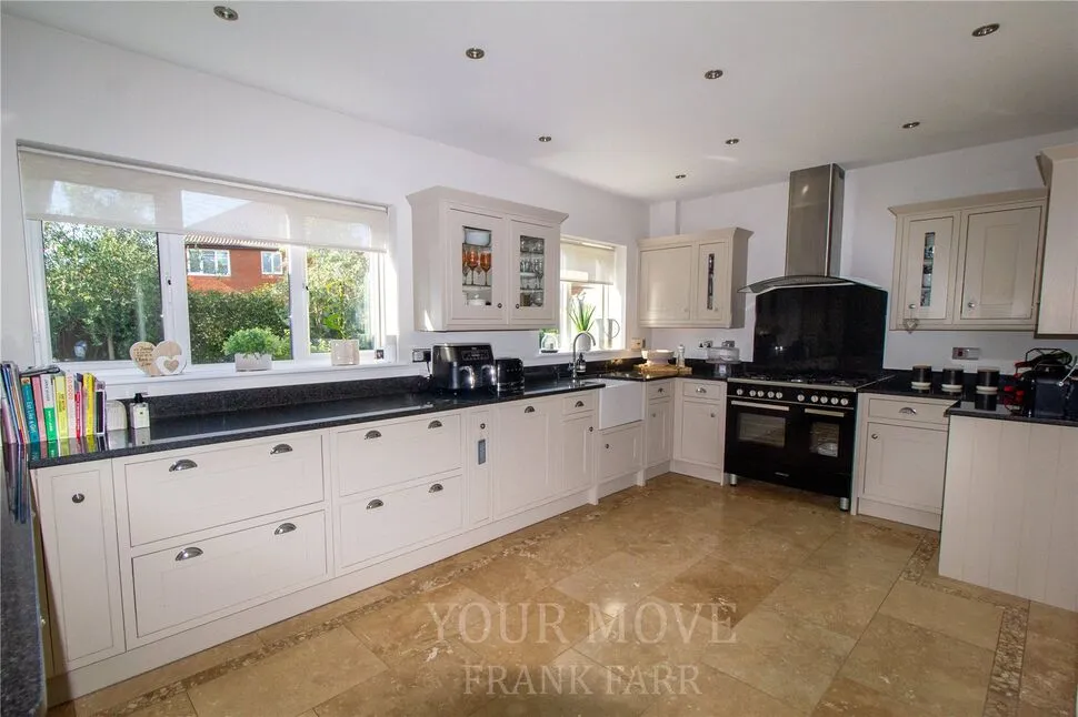 Kempe Close, Slough, Berkshire, SL3, photo 5