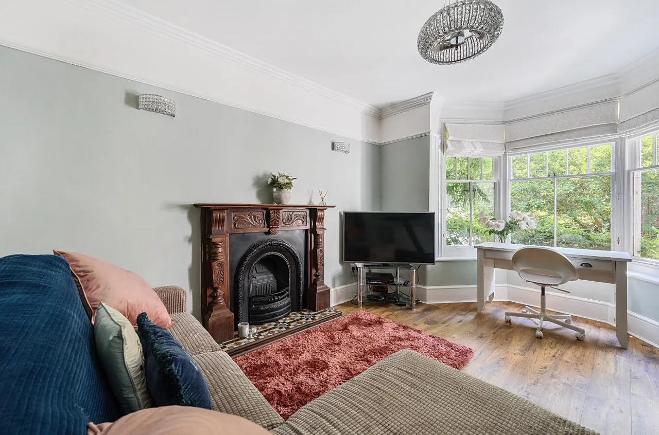 Distinguished Detached Edwardian Residence, East Malling, photo 10
