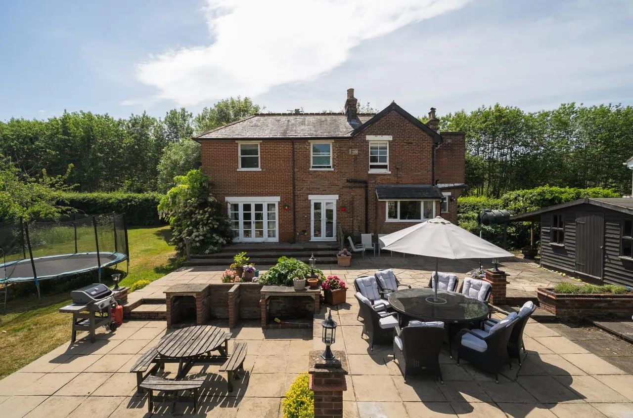 Distinguished Detached Edwardian Residence, East Malling, photo 24