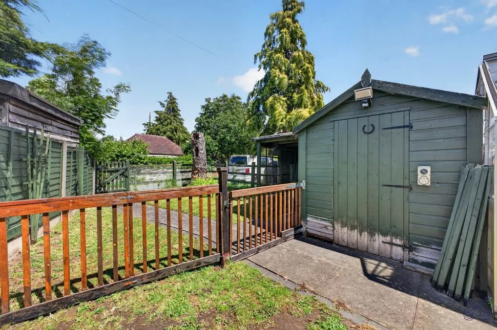 Blacksmiths Close, South Littleton, WR11, photo 17