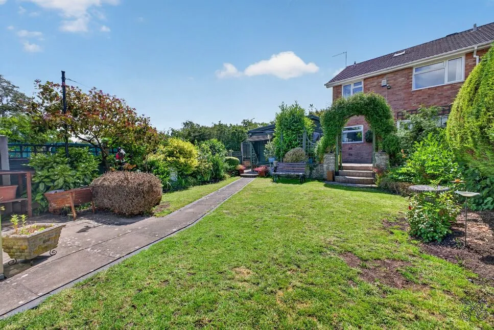 Blacksmiths Close, South Littleton, WR11, photo 18