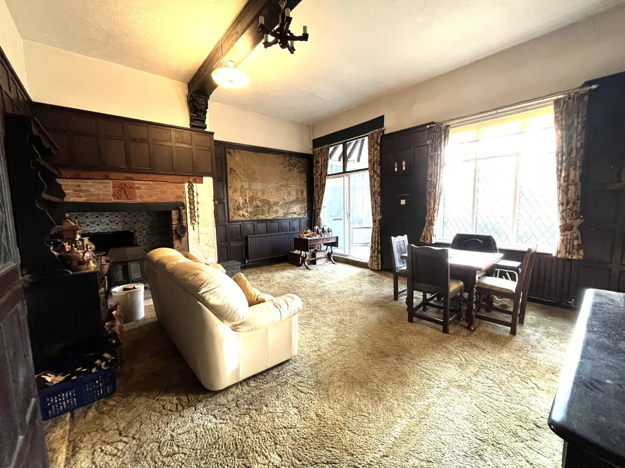 Bonehurst Road, Horley, Surrey, RH6 8QQ, photo 3