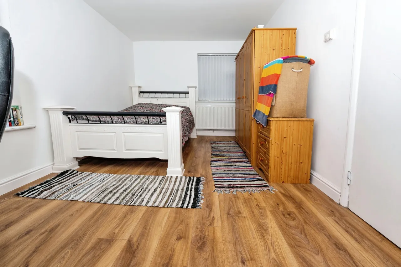 Inkerman Street, Luton, Bedfordshire, LU1, photo 2