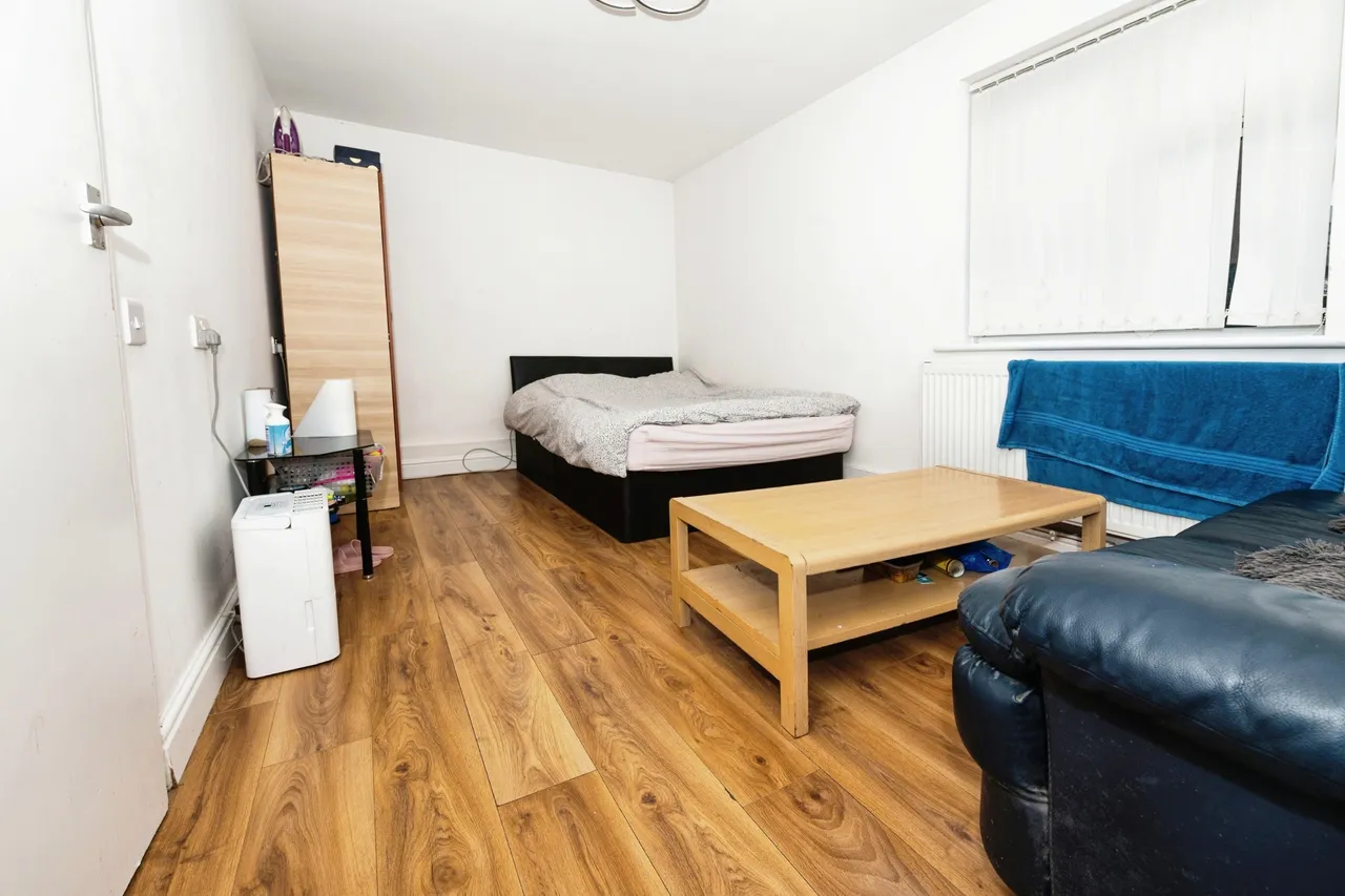 Inkerman Street, Luton, Bedfordshire, LU1, photo 4