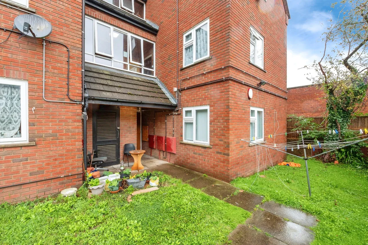 Inkerman Street, Luton, Bedfordshire, LU1, photo 9