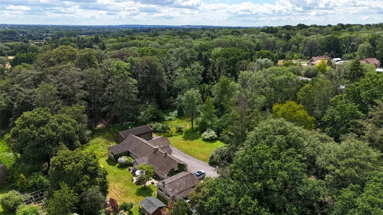 4 bed house for sale — Saunders Lane, Awbridge, Romsey, Hampshire, SO51 0GP
