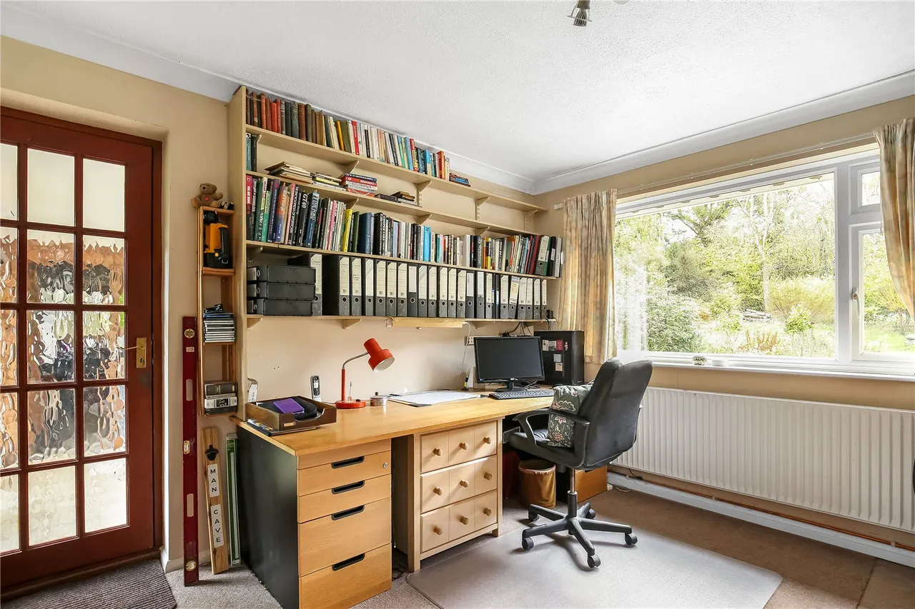 Saunders Lane, Awbridge, Romsey, Hampshire, SO51 0GP, photo 9