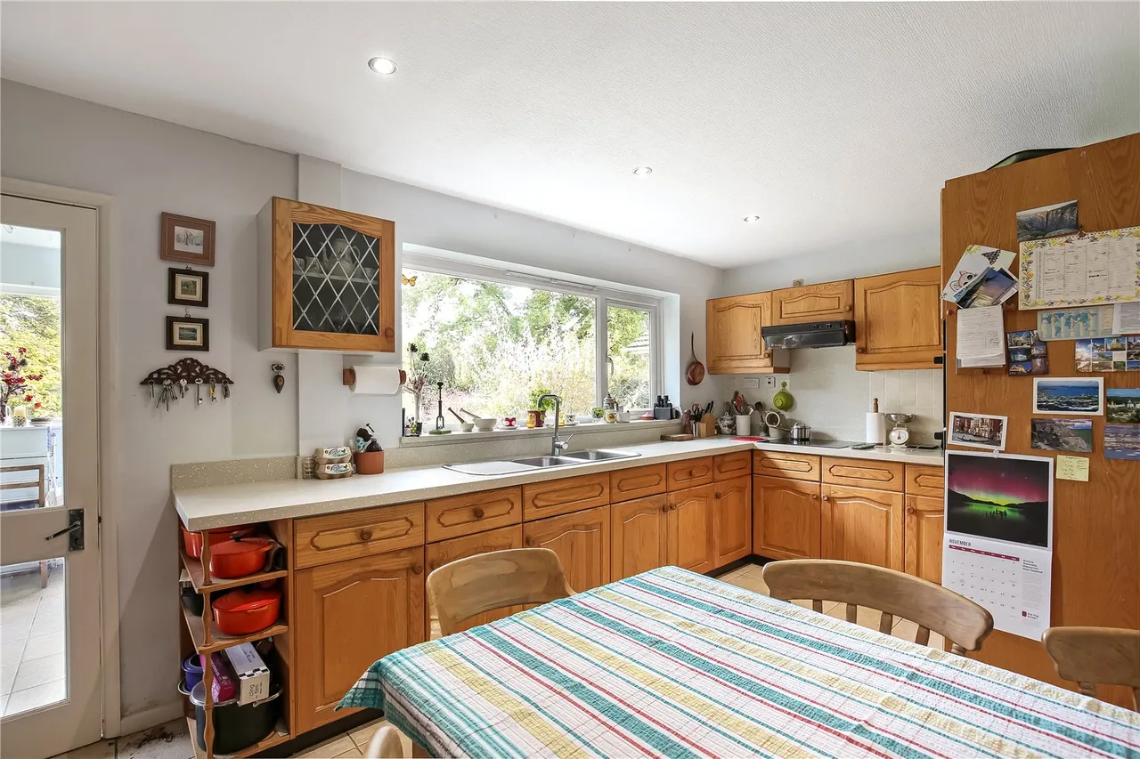 Saunders Lane, Awbridge, Romsey, Hampshire, SO51 0GP, photo 8