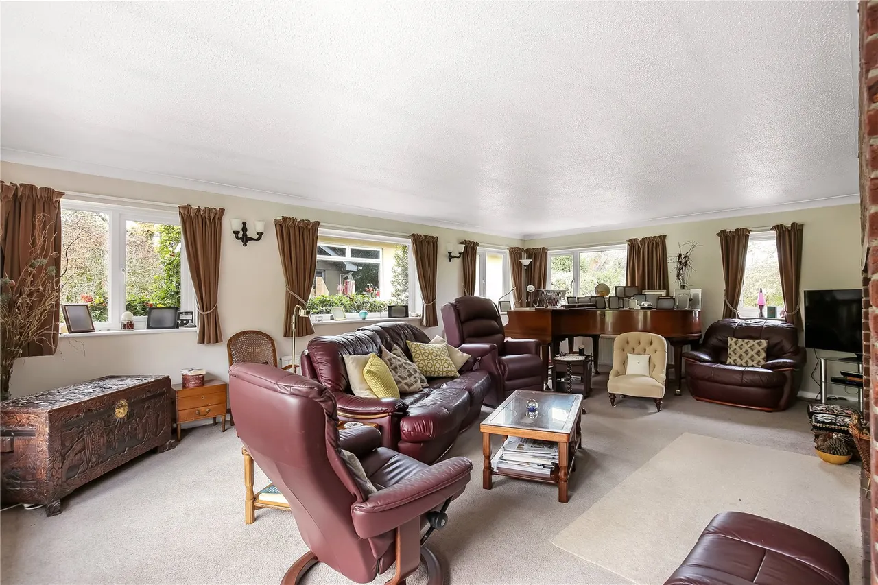 Saunders Lane, Awbridge, Romsey, Hampshire, SO51 0GP, photo 5
