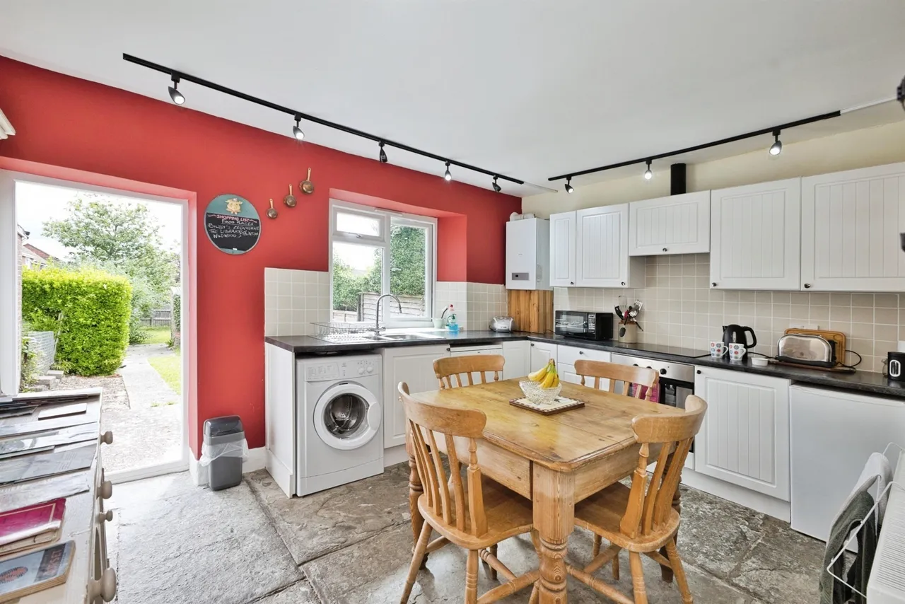 Lang Road, Crewkerne, TA18, photo 4