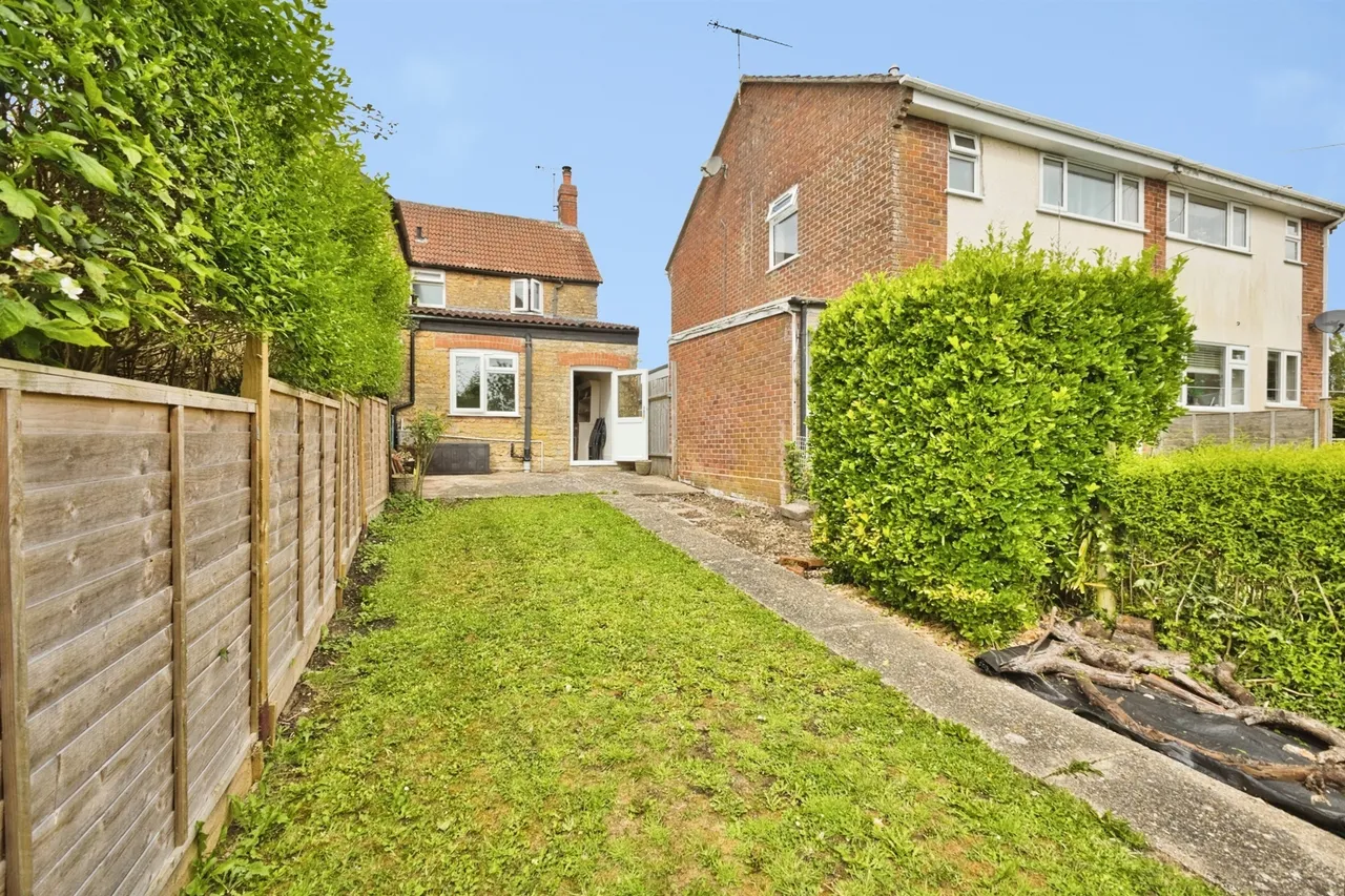 Lang Road, Crewkerne, TA18, photo 17