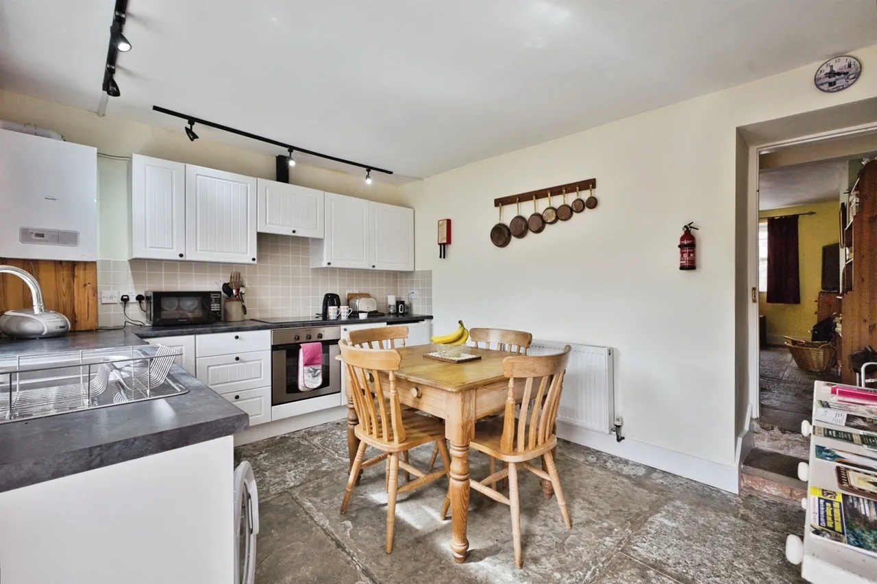Lang Road, Crewkerne, TA18, photo 14