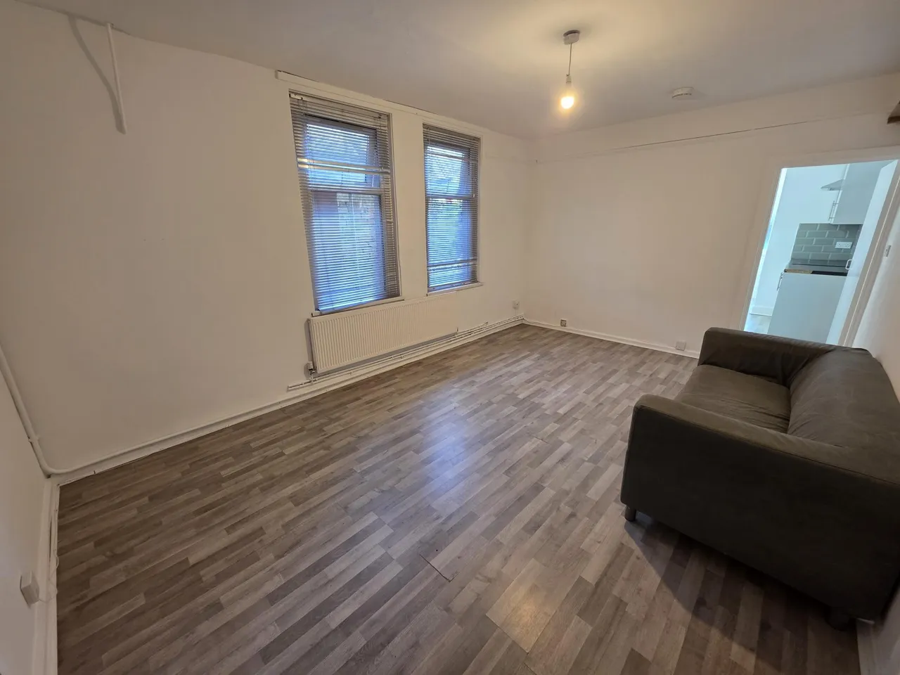 1 bed flat to rent, Claude Road, Roath, CF24