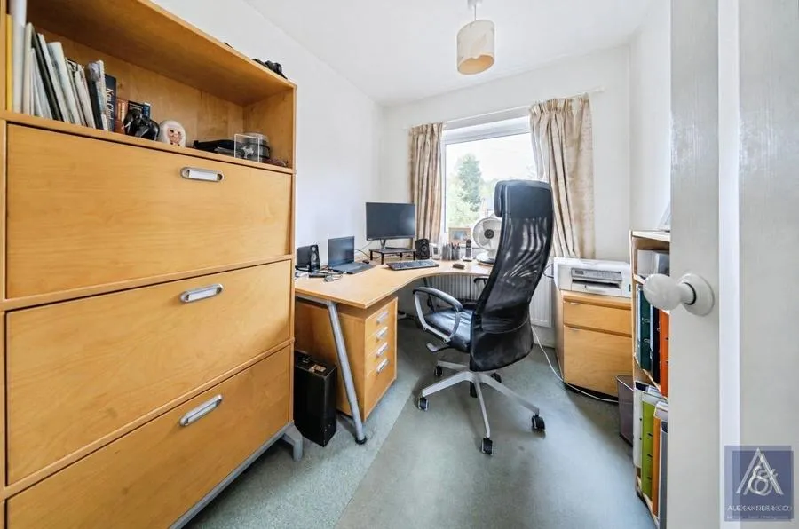 Chapel Lane, Thornborough, MK18, photo 24