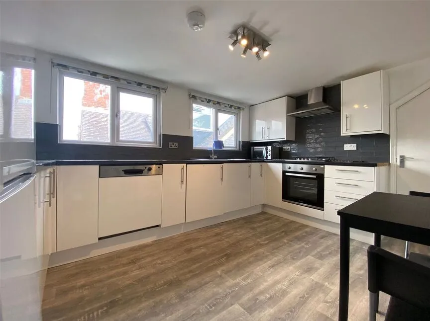 4 bed property to rent, St. Georges Terrace, Jesmond, NE2