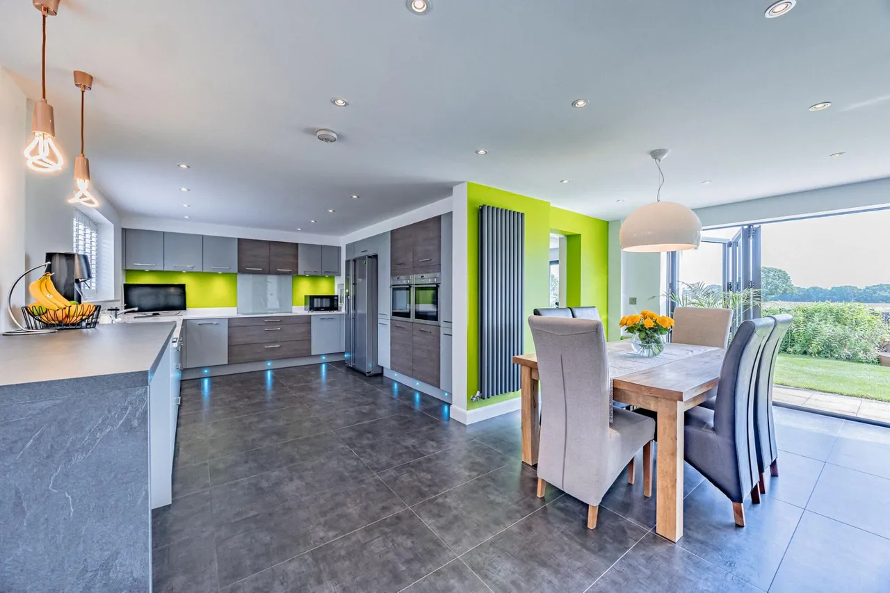 Petersfield Gardens, Culcheth, WA3, photo 11