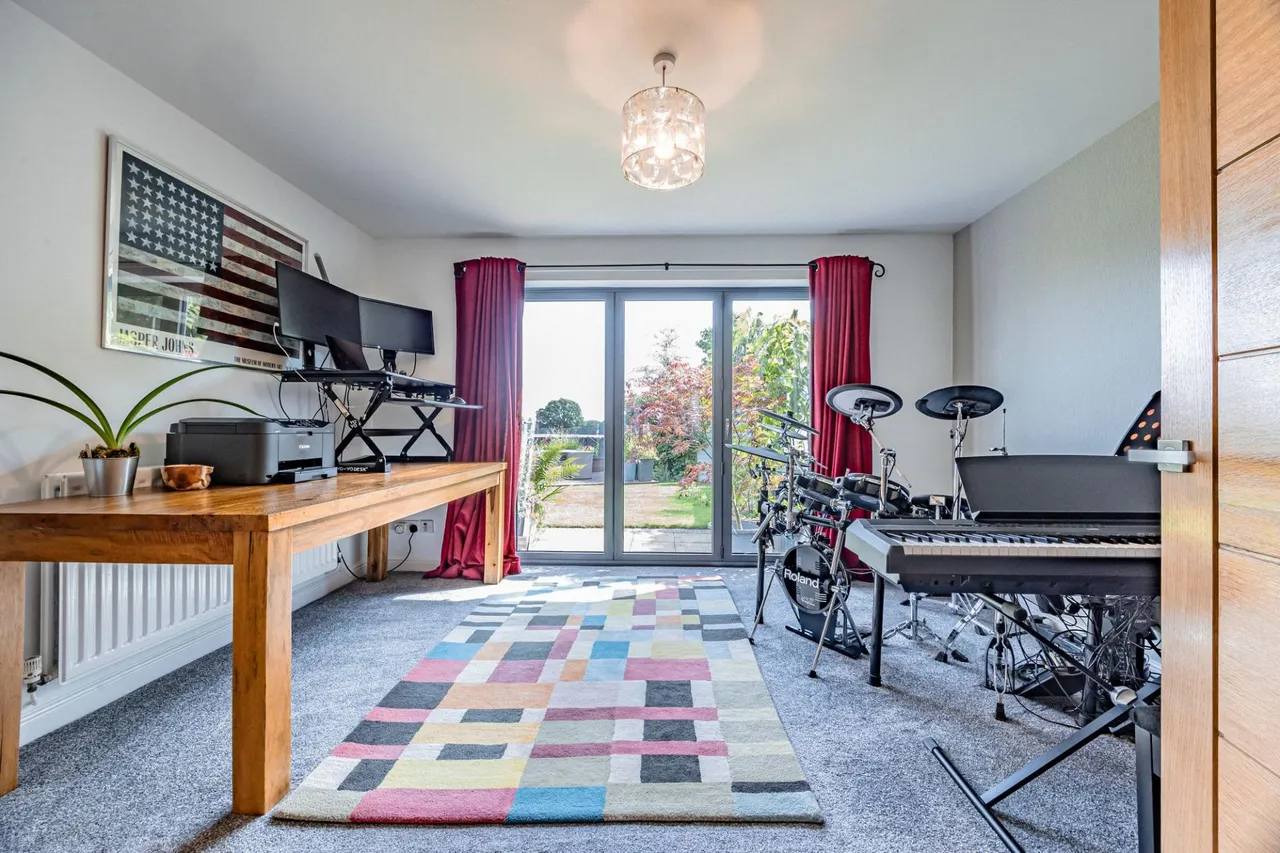 Petersfield Gardens, Culcheth, WA3, photo 9