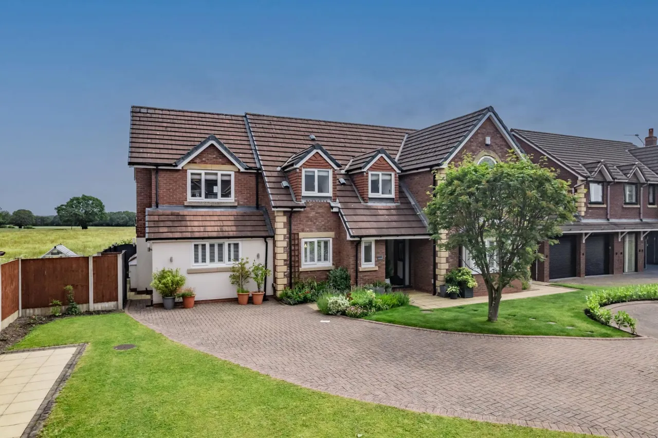Petersfield Gardens, Culcheth, WA3, photo 3