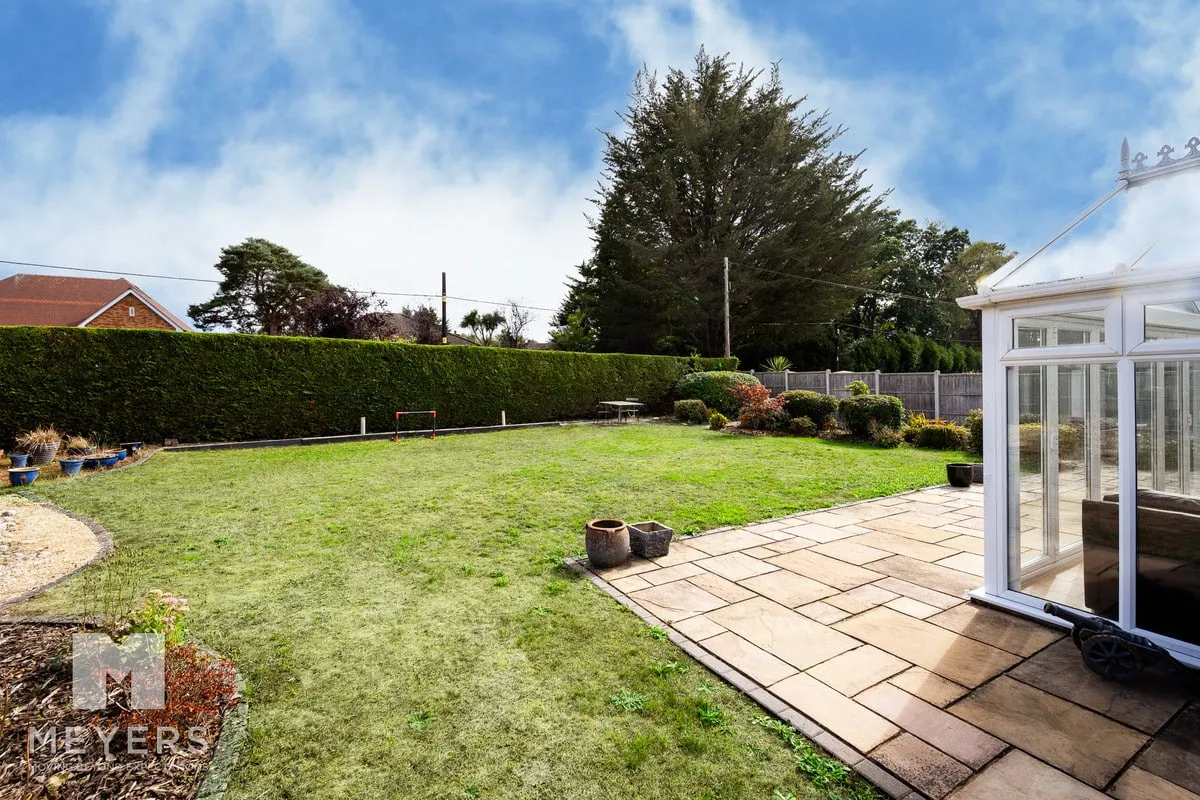 Burton Close, Ashley Heath, BH24, photo 23
