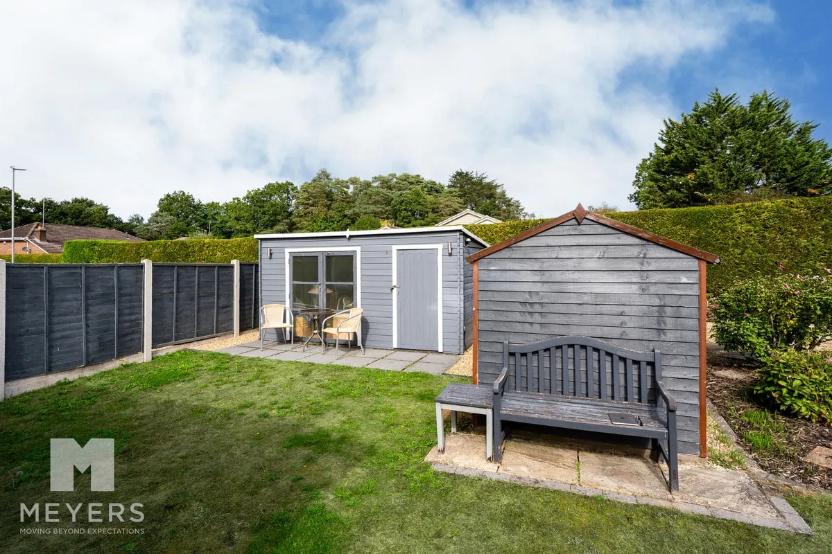 Burton Close, Ashley Heath, BH24, photo 24