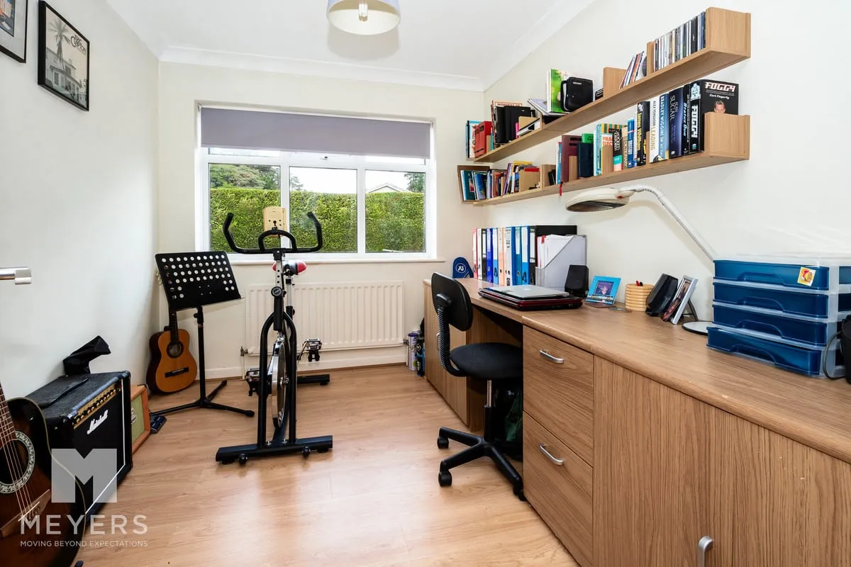 Burton Close, Ashley Heath, BH24, photo 17